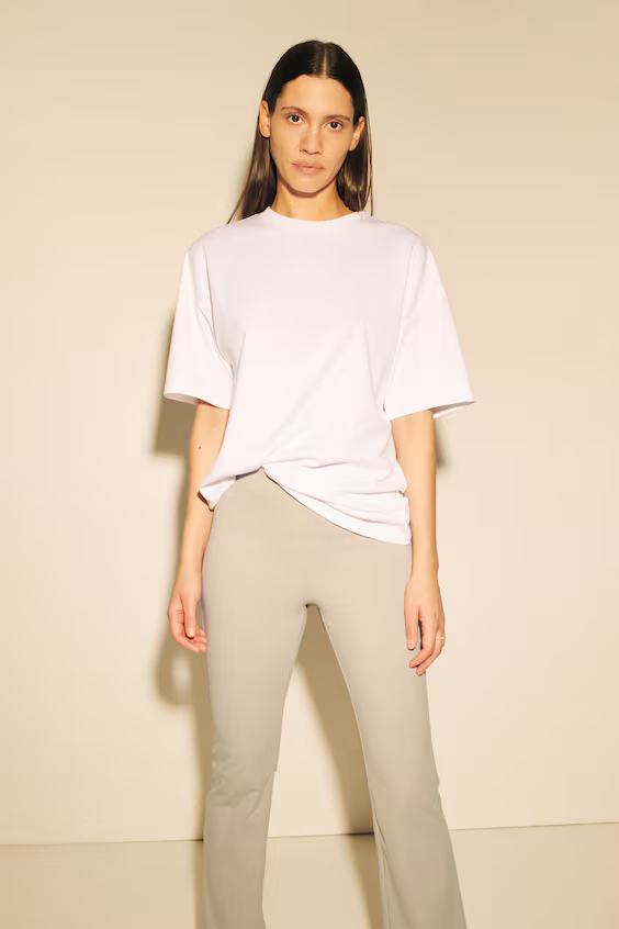 Брюки с расклешенными брючинами из четырехсторонней эластичной ткани h&m