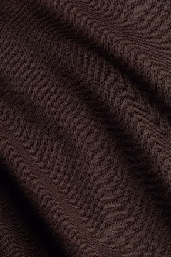 Короткое пальто с капюшоном и молнией