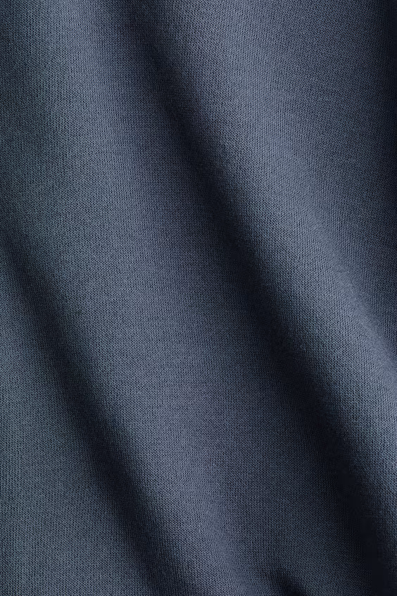 Повседневное пальто с капюшоном и молнией