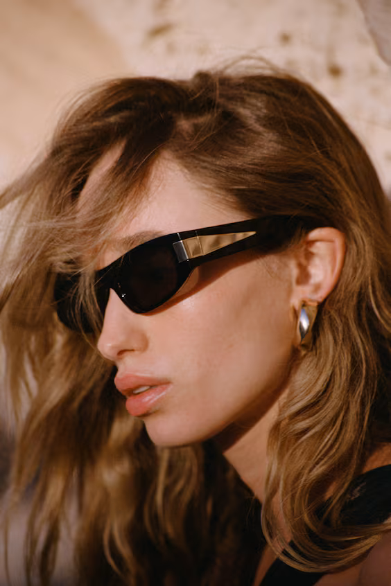 Тонкие солнечные очки кэт-ай фасон