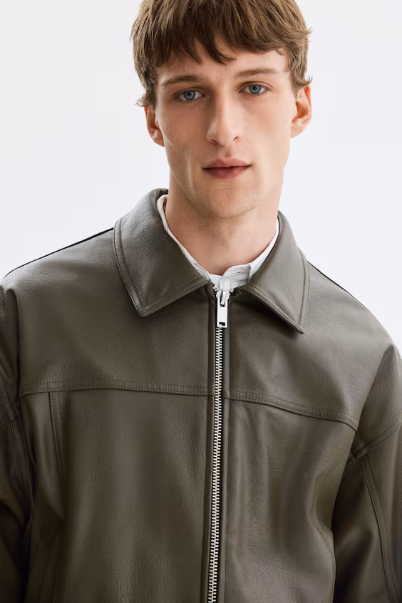 Пальто из покрытой ткани