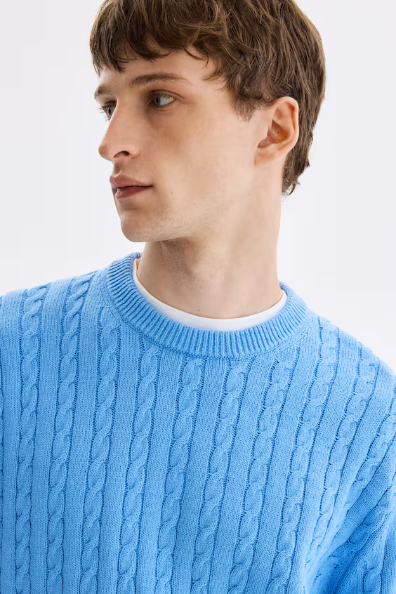 Джемпер из мягкого трикотажа стандартного кроя