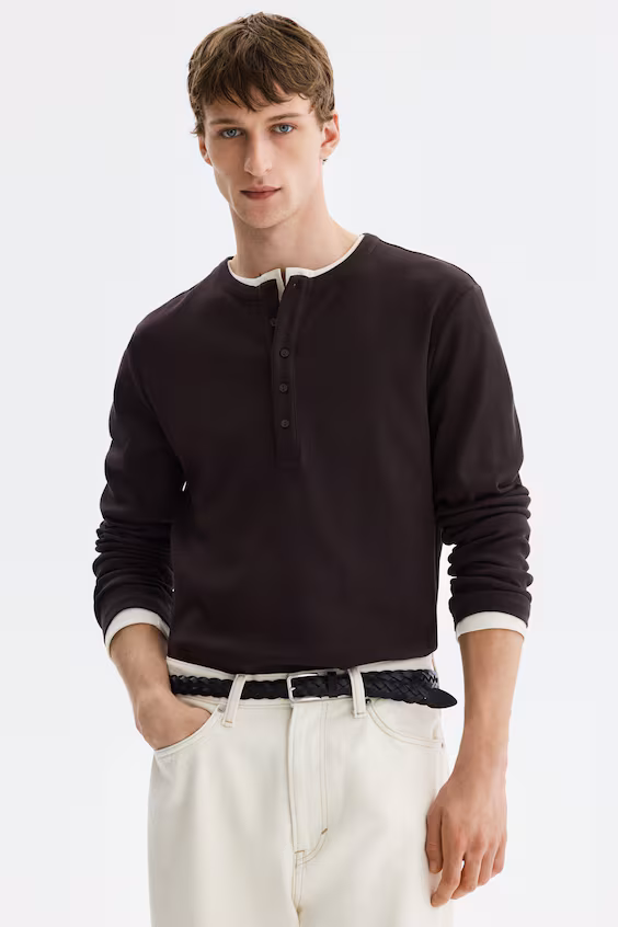 Вязаная свитер с пуговицами силуэта slim fit