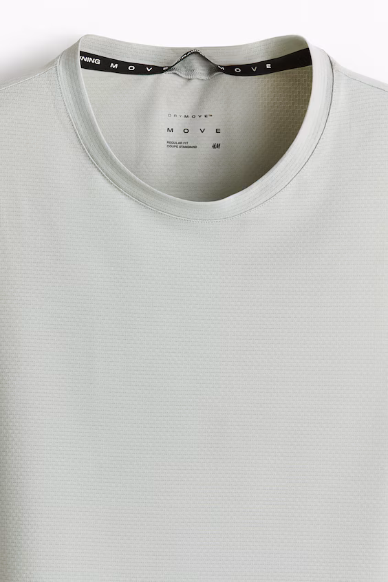 Топ для спорта с технологией drymove™ стандартного кроя