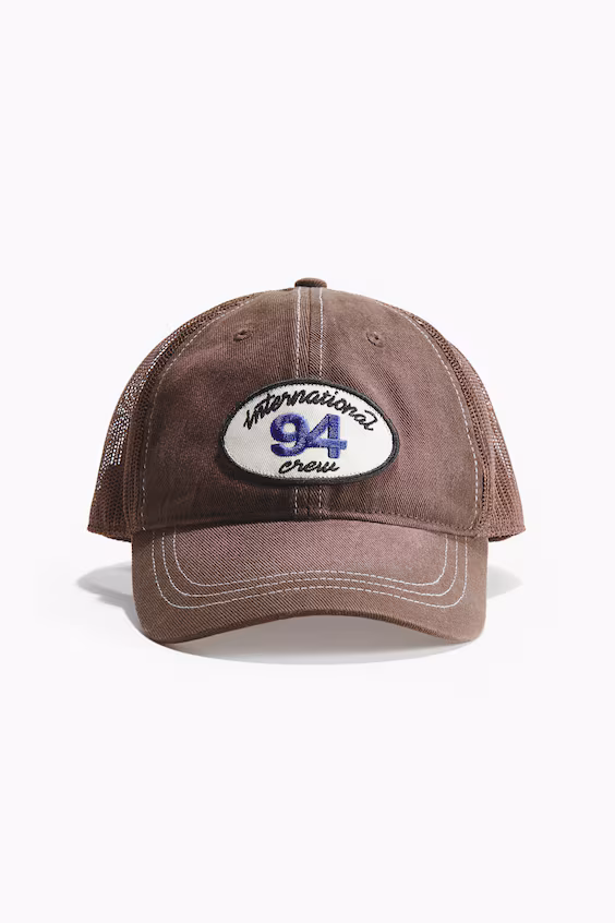 Бейсболка тракер с узором