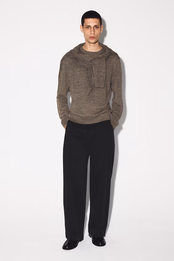 Свитер из льняной пряжи с круглым вырезом