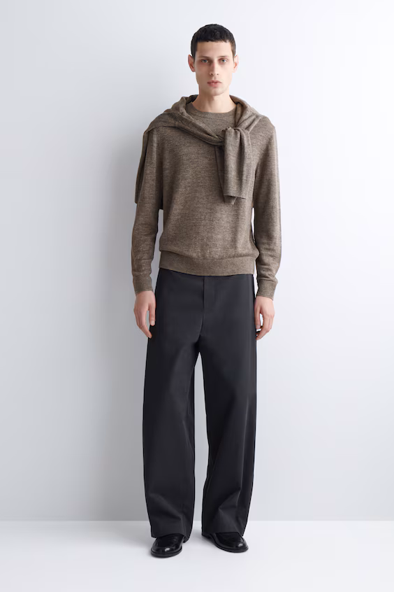 Свитер из льняной пряжи с круглым вырезом