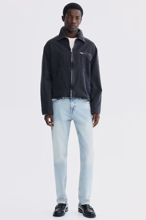 Джинсы зауженные