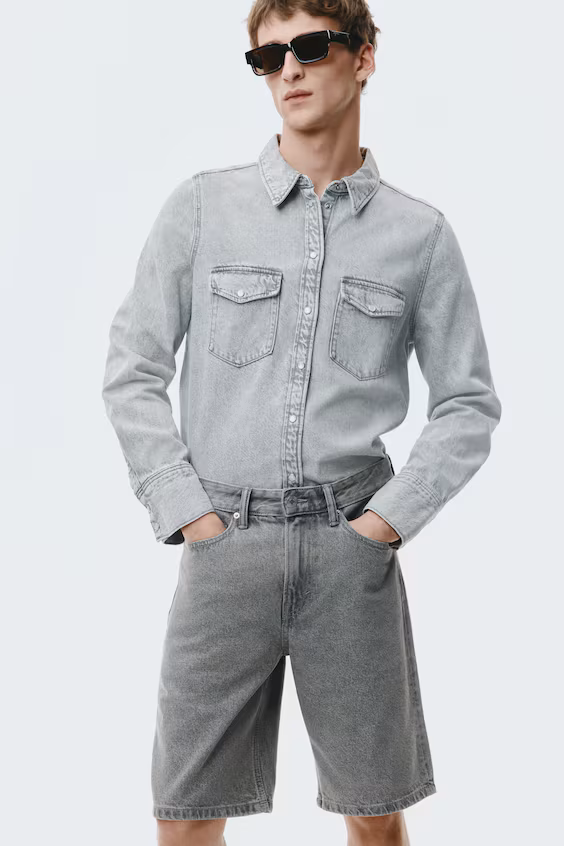 Шорты из джинсовой ткани свободного кроя