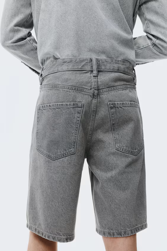 Шорты из джинсовой ткани свободного кроя