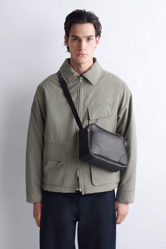 Классическая сумка через плечо - из кожи