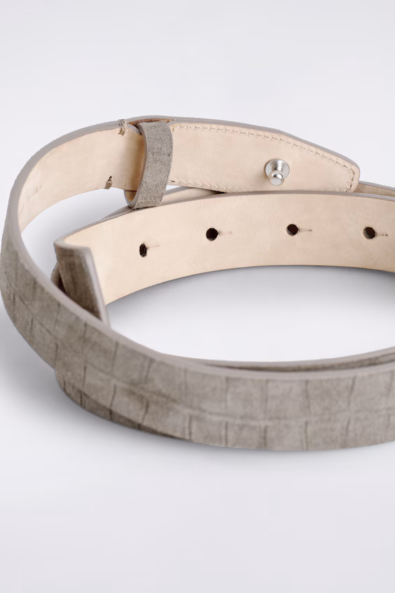 Ремень без пряжки из замши с эффектом крокодила