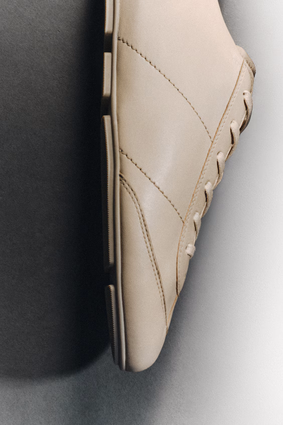 Минималистичные кожаные кеды