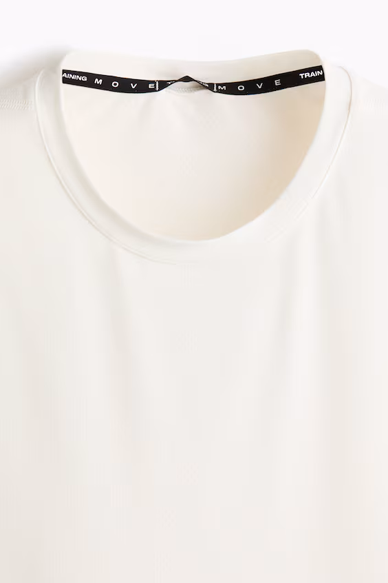 Топ для спорта с технологией drymove™ стандартной посадки