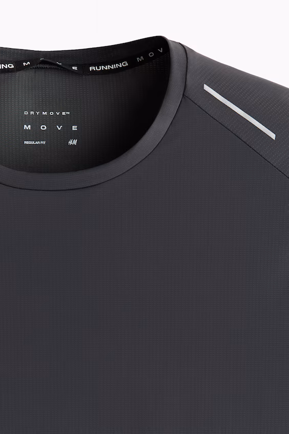 Футболка для бега легкая и освежающая