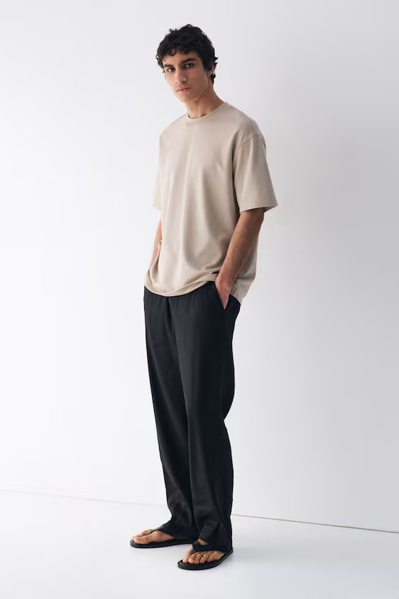 Футболка из прохладного трикотажа свободного кроя