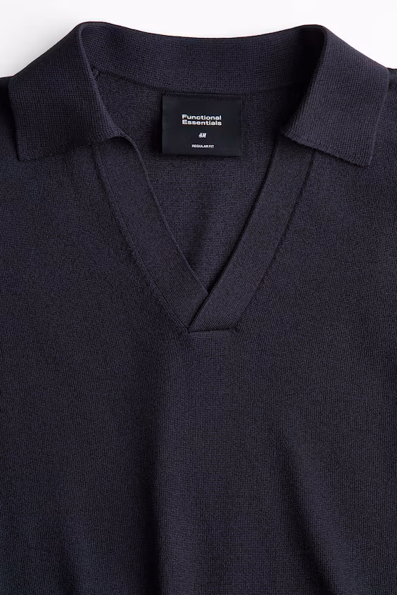 Поло из прохладного трикотажа с регулярной посадкой