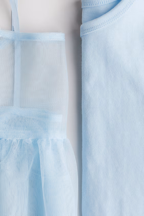 Комплект свитера и топа