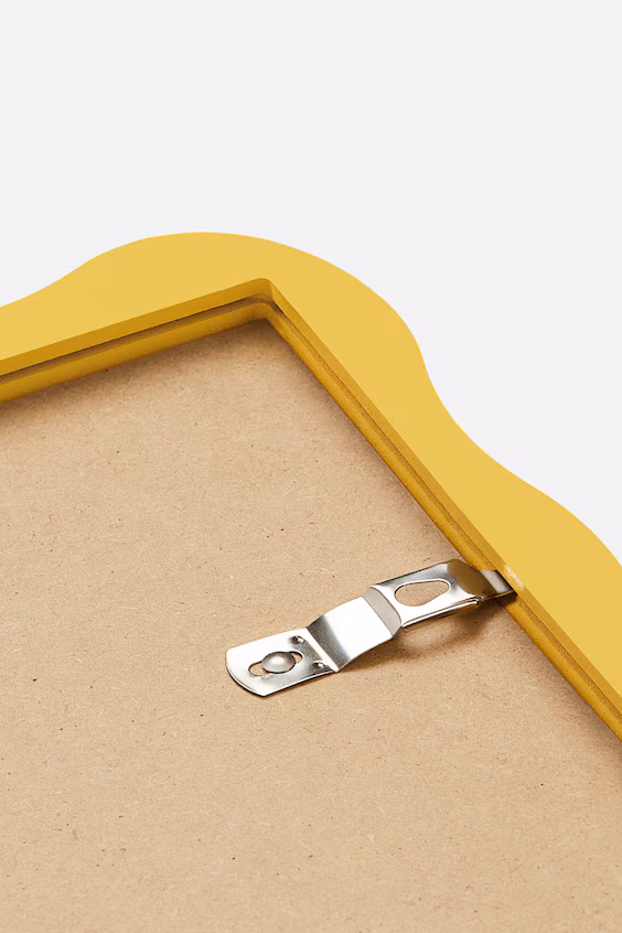 Рельефная деревянная рамка