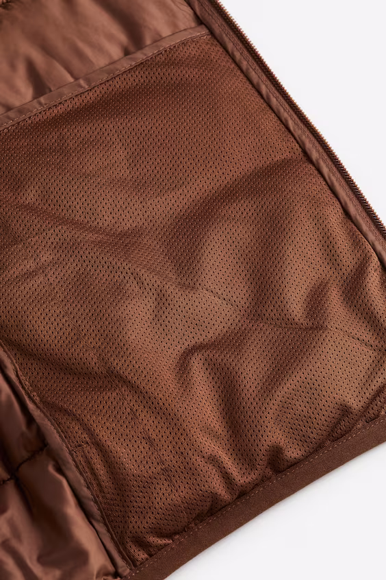 Куртка-бомбер из легкой ткани