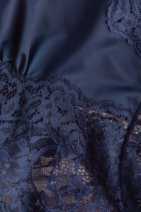 Боди из микрофибры и кружева