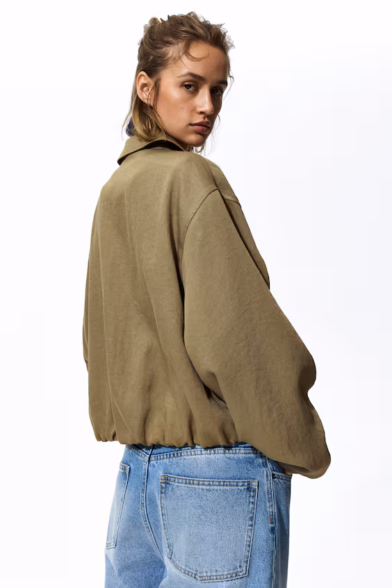 Повседневный пуховик с абалонами большого размера