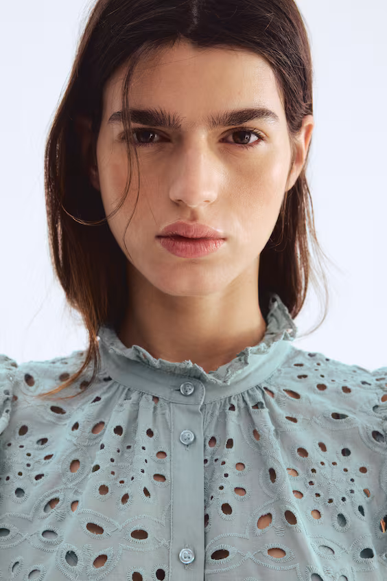 Платье с английской вышивкой