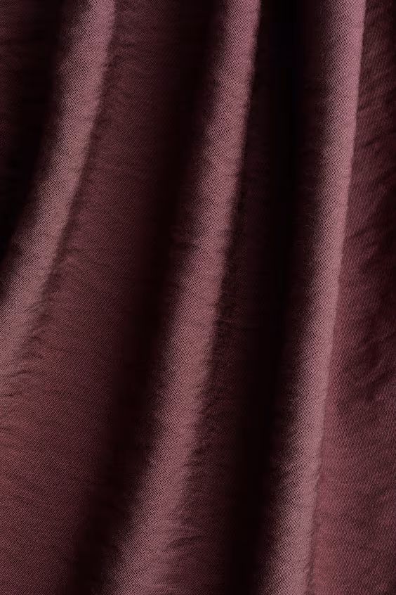 Юбка с завитым деталем