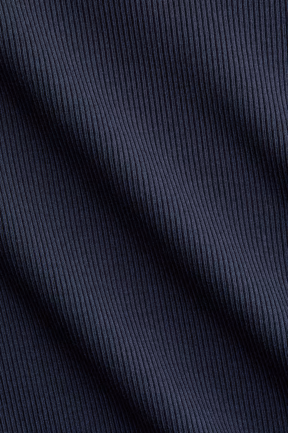 Рубчиковая футболка