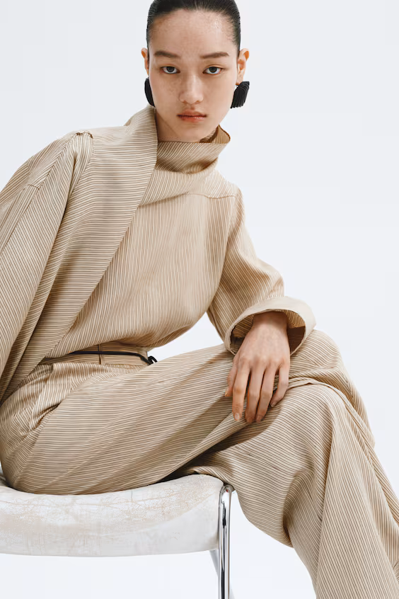 Брюки пудровые из смесового льна