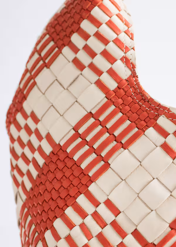 Сумка через плечо из плетеной кожи