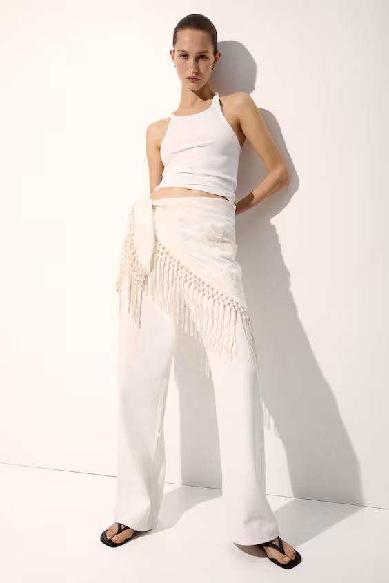 Треугольный платок с бахромой