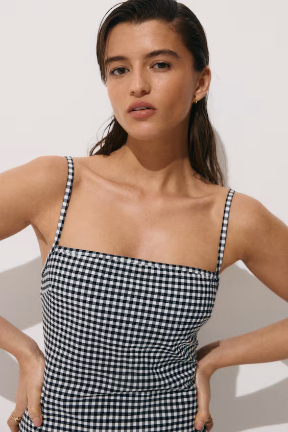 Купальник с упругими чашечками high leg