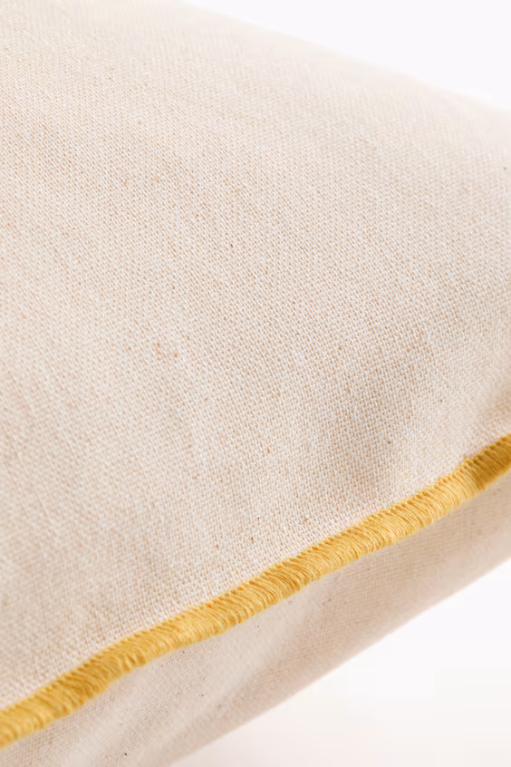 Чехол на подушку из хлопка с вышитым узором