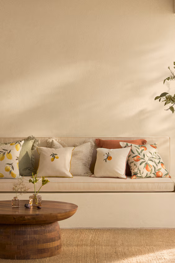 Чехол на подушку из хлопка с вышитым узором