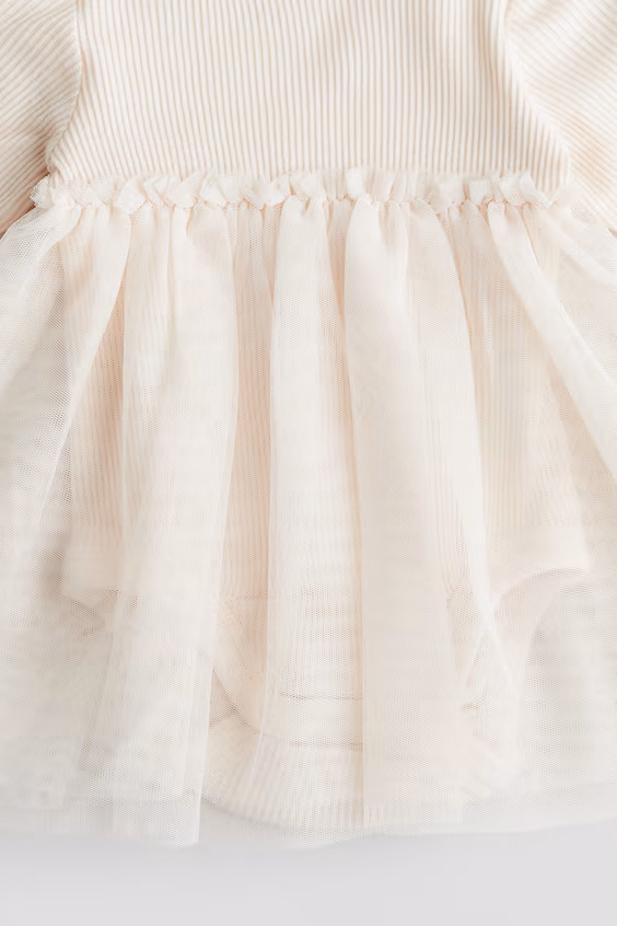 Платье с боди и юбкой из фатина