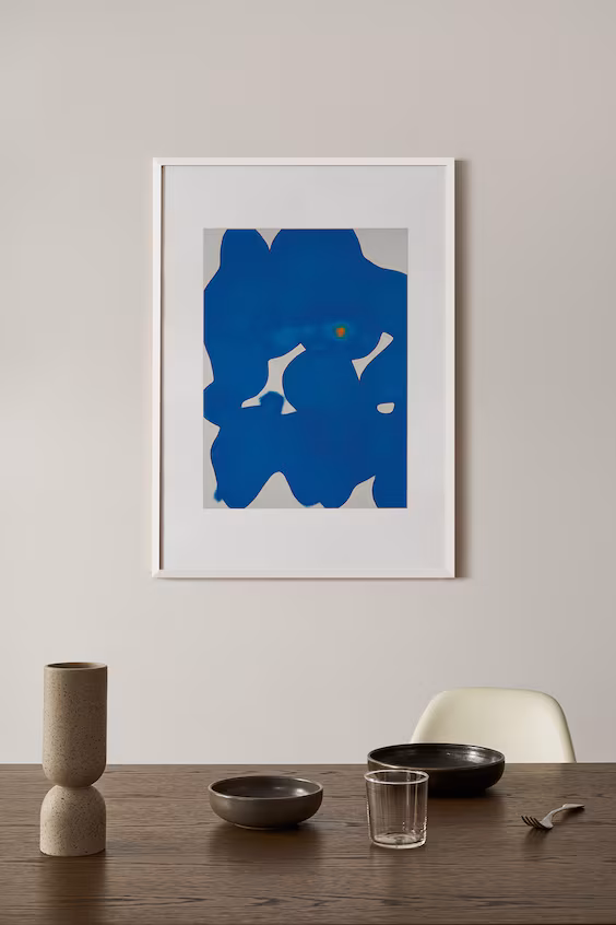 Оформление включает паспарту