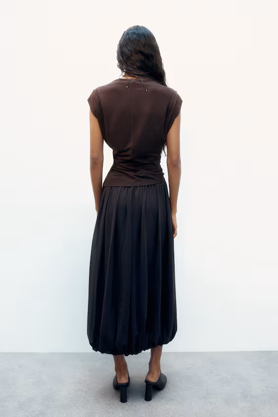 Свитер с драпировкой с лодочкой