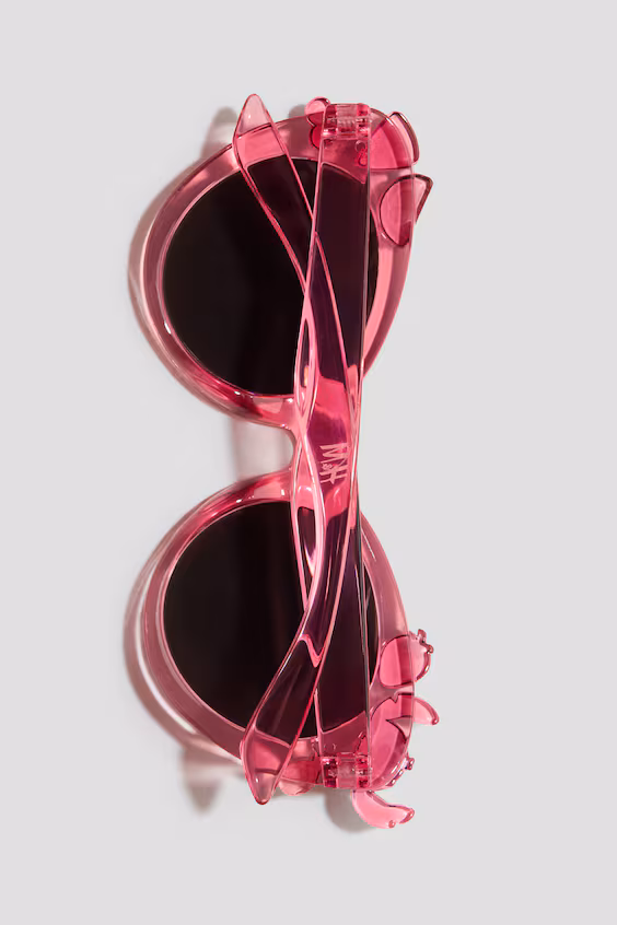 Солнечные очки с аппликациями