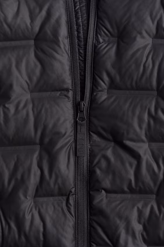 Спортивный жилет на thermomove™ regular fit