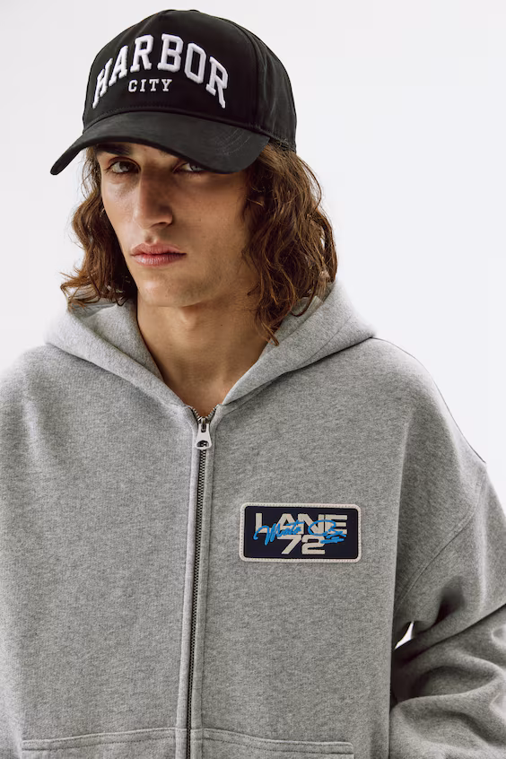 Пальто с капюшоном и молнией oversized fit