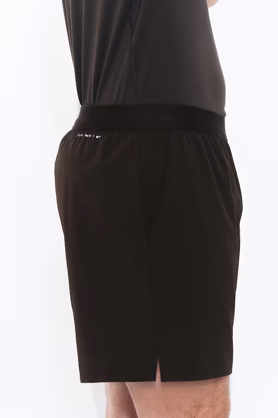 Теннисные шорты с технологией drymove™ regular fit