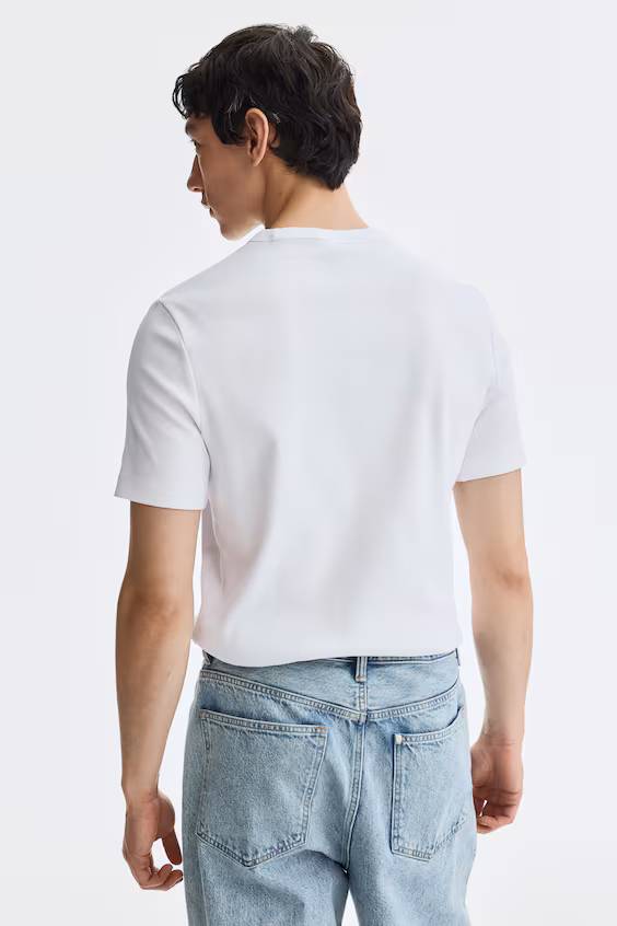 Футболка в рубчик slim fit
