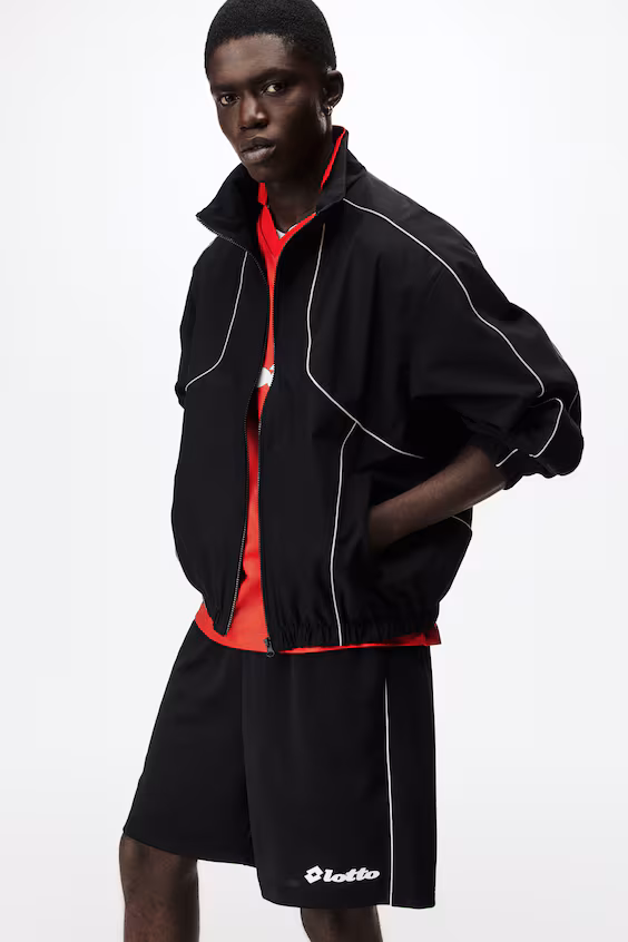 Футбольные шорты комфортного кроя