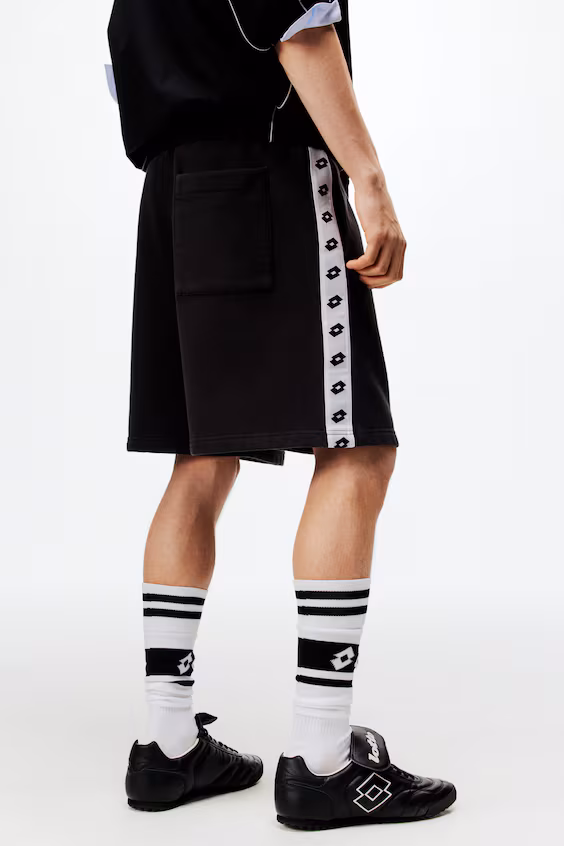 Комфортные спортивные шорты regular fit h&m