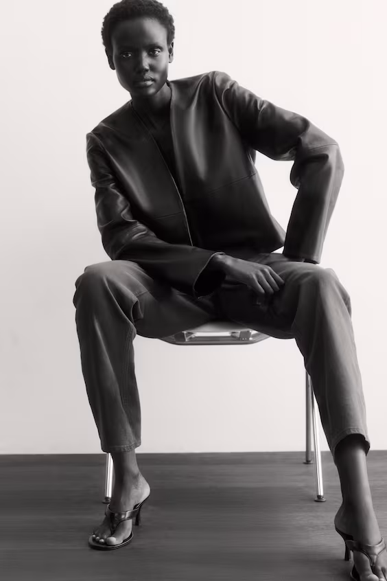Джинсы mom slim fit с высокой посадкой и укороченным низом