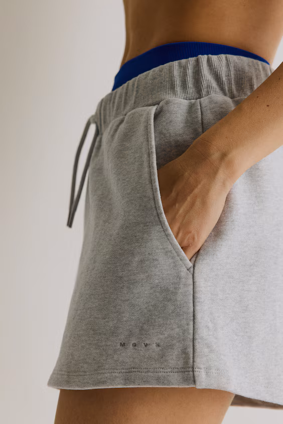 Спортивные шорты regular fit из свитшотной ткани