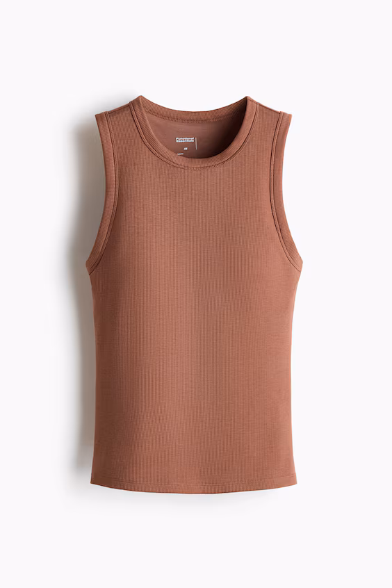 Комфортный топ без рукавов в рубчик с бюстгальтером cooling slim fit
