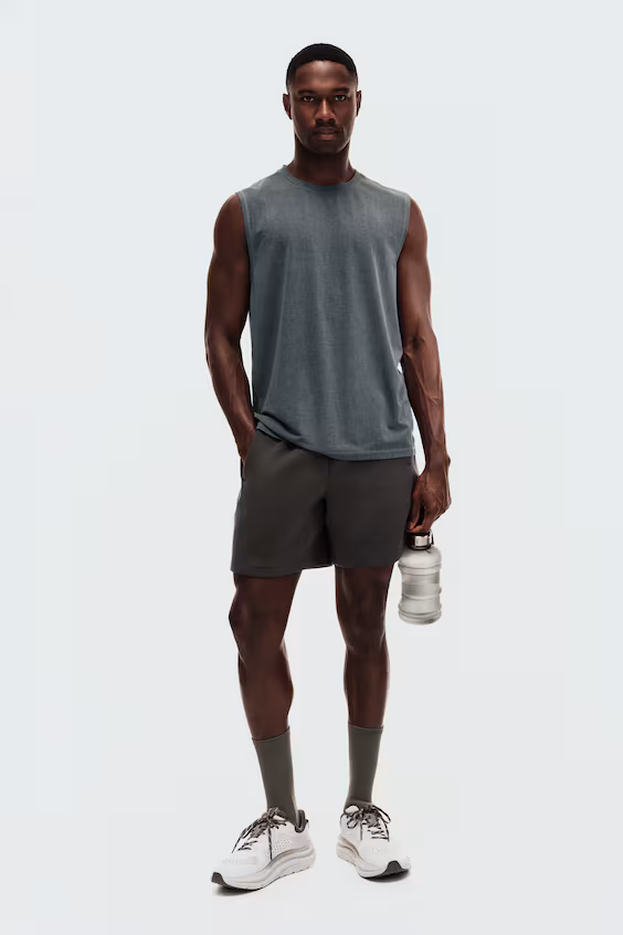 Спортивный топ с технологией drymove™ regular fit