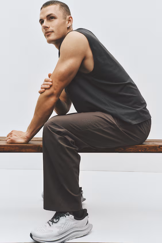 Спортивные брюки с технологией drymove™ regular fit